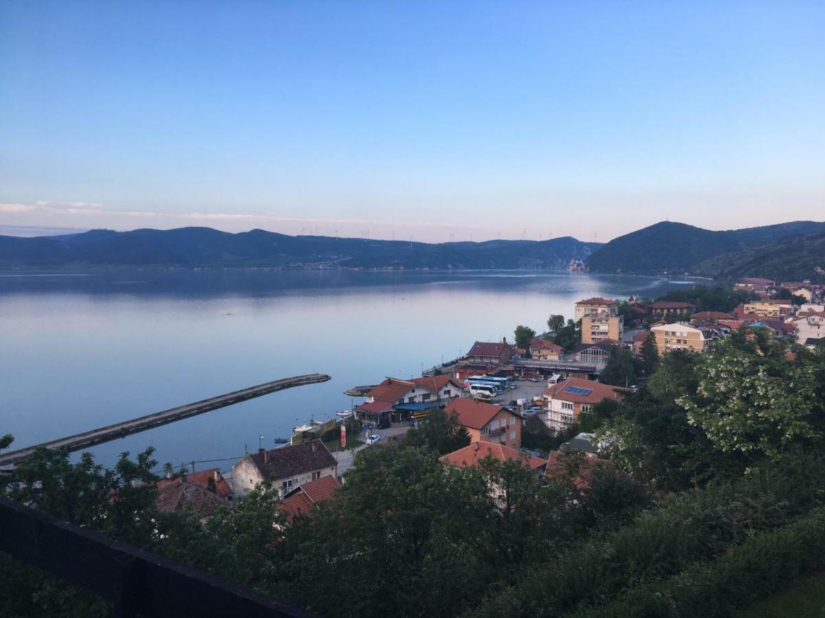Apartmani Vidikovac Golubac Luaran gambar